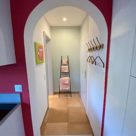 Accogliente Con Cucina Arredata דירה